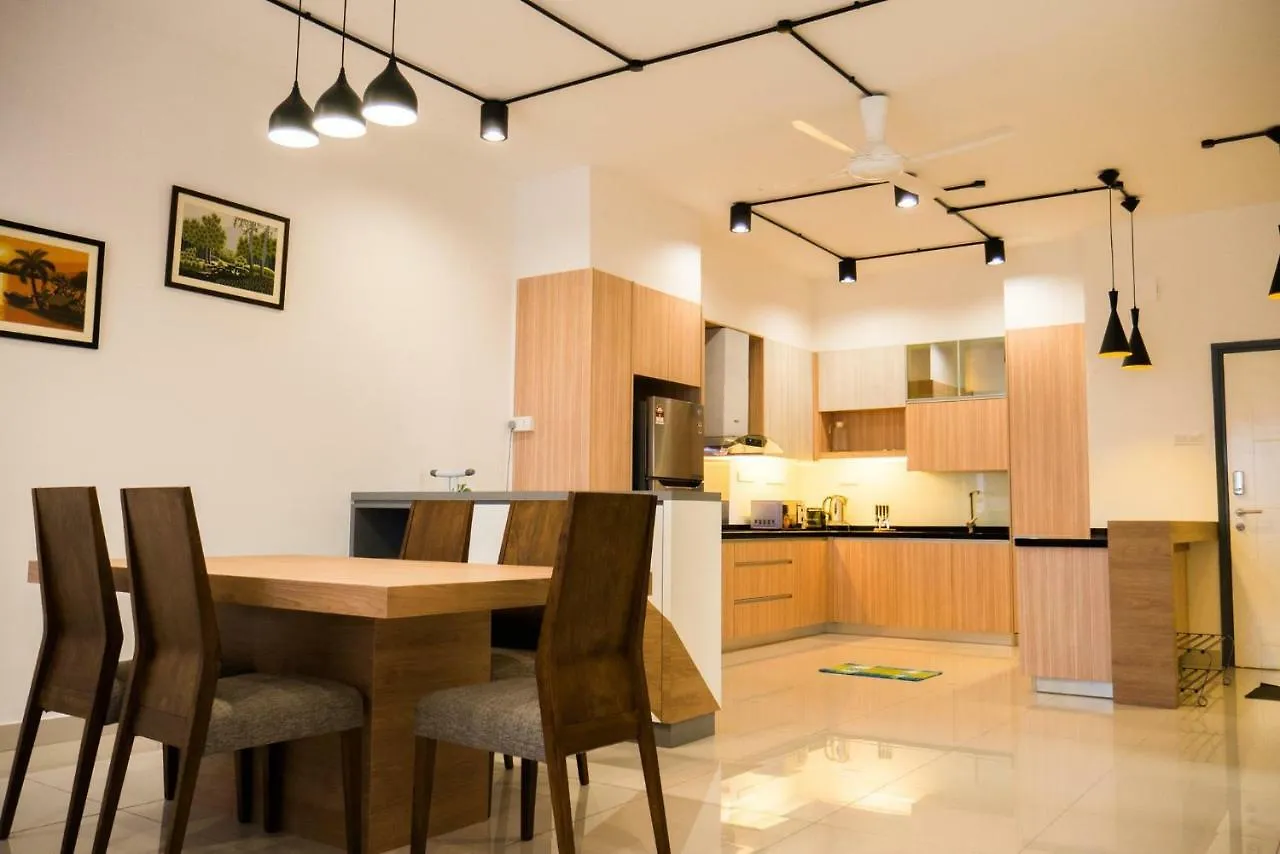 Damen Subang By Widebed Apartment Subang Jaya