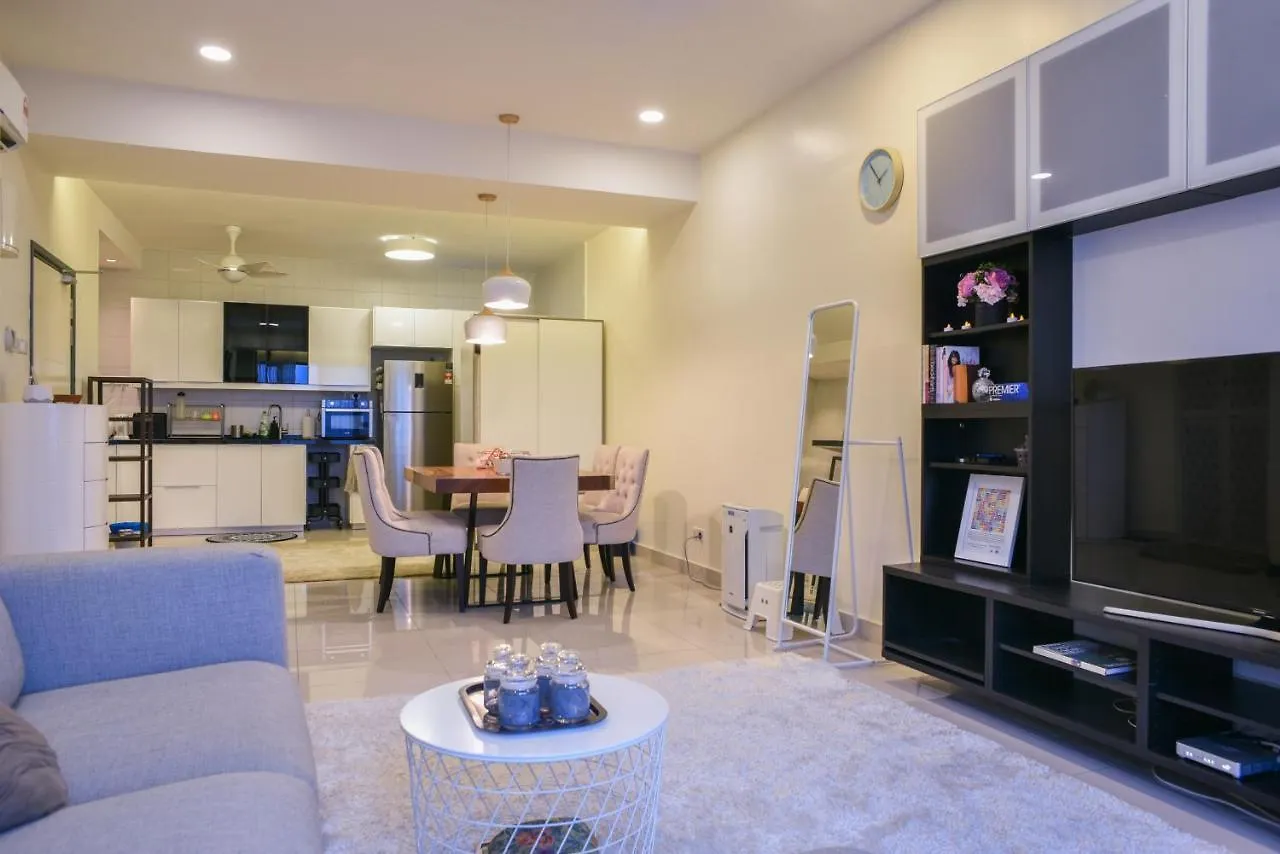 Damen Subang By Widebed Apartment Subang Jaya Malaysia